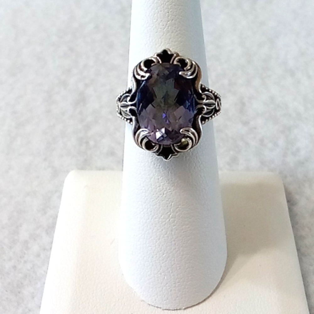 Like New Amethyst Silver Ring